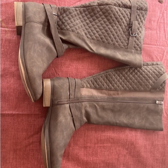 Torrid Knee High Zipper boots 11.5WW - Picture 1 of 5